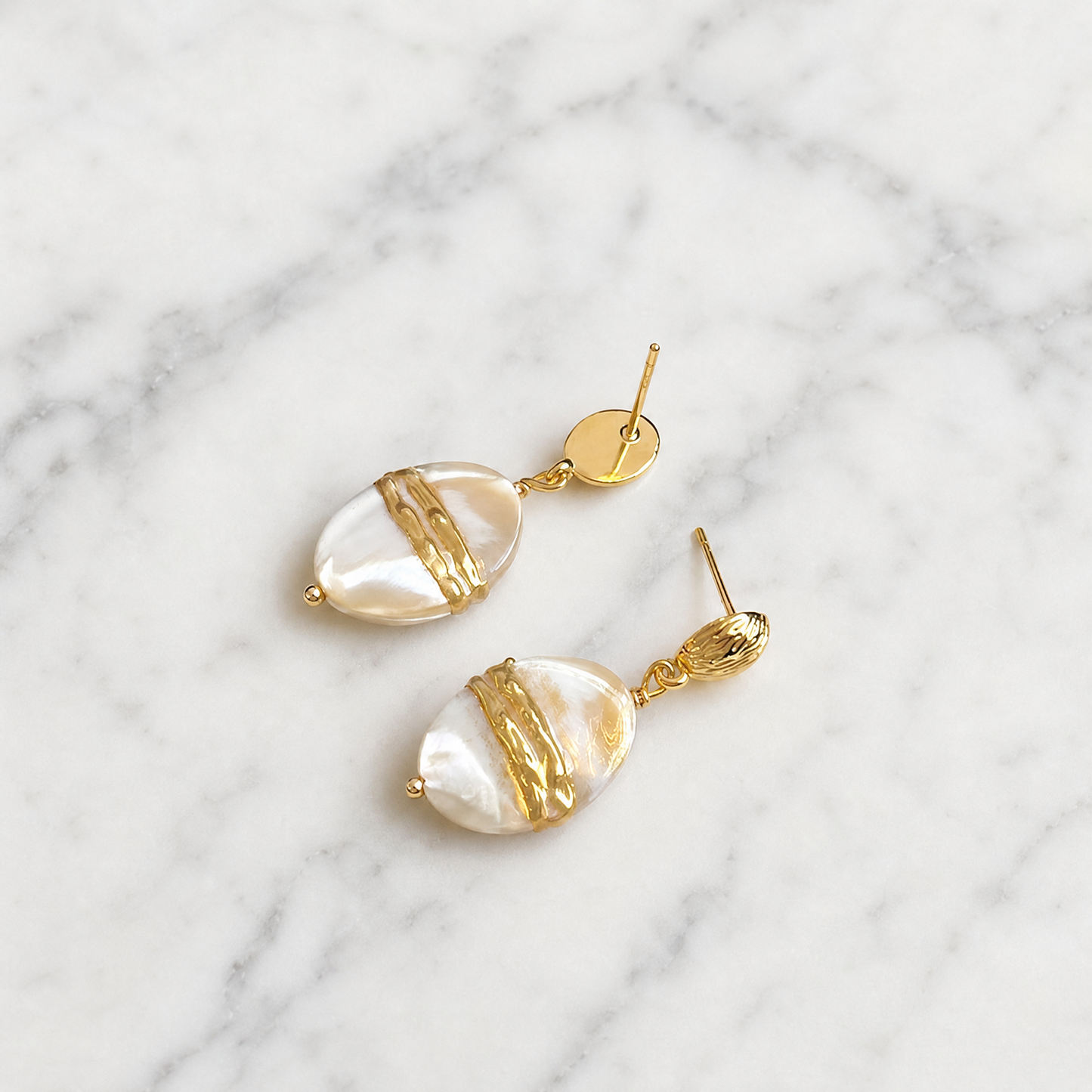 Shell Light Earrings